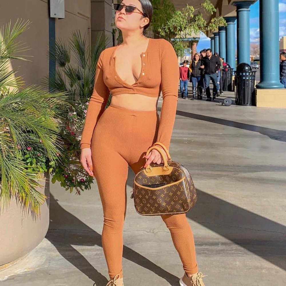 Laura’s boutique pants set
